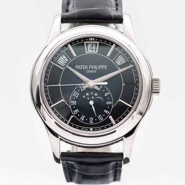 Patek Philippe Complications 5205G-013